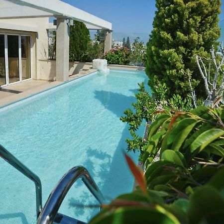 Huge Penthouse With Private Pool Apartment Paphos Bagian luar foto