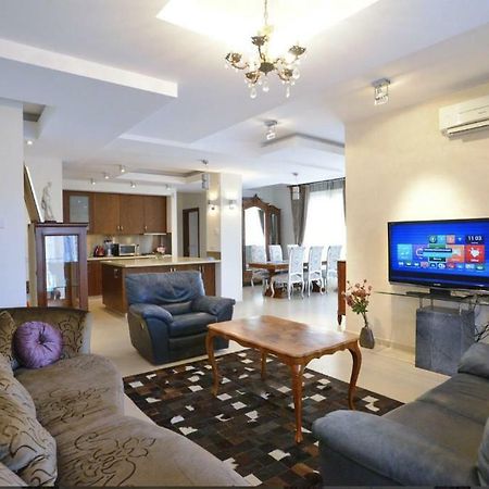Huge Penthouse With Private Pool Apartment Paphos Bagian luar foto