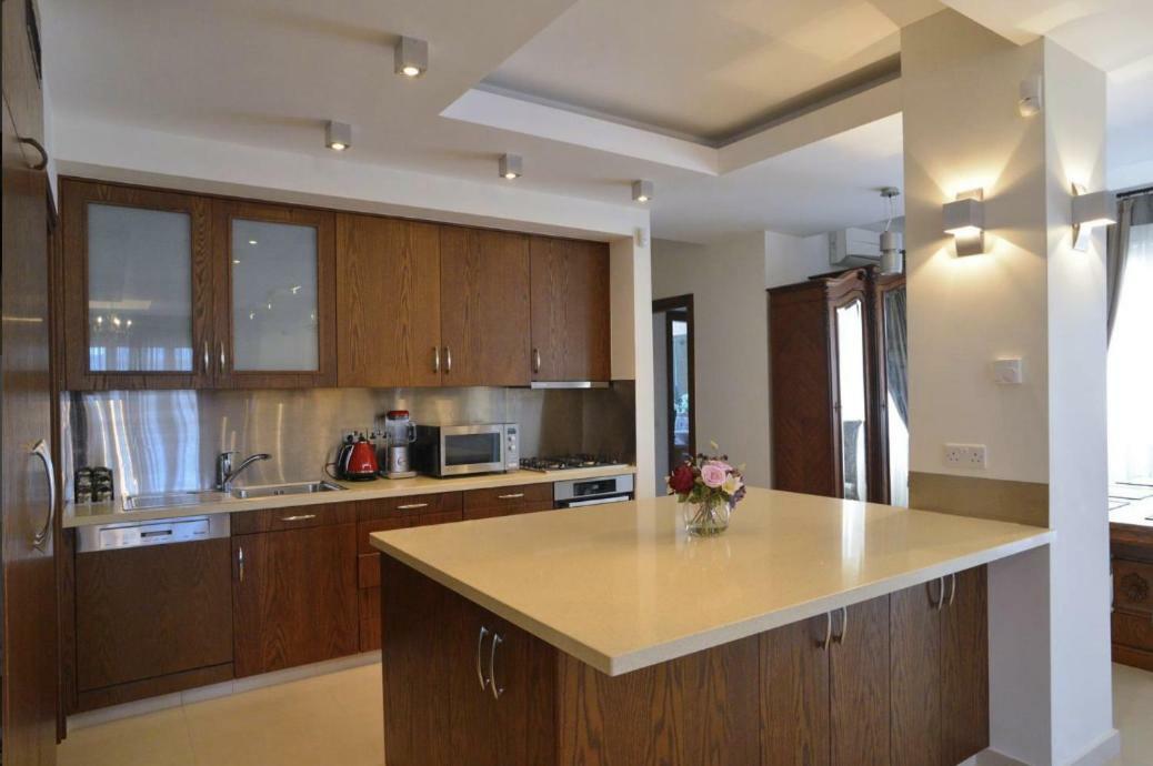 Huge Penthouse With Private Pool Apartment Paphos Bagian luar foto