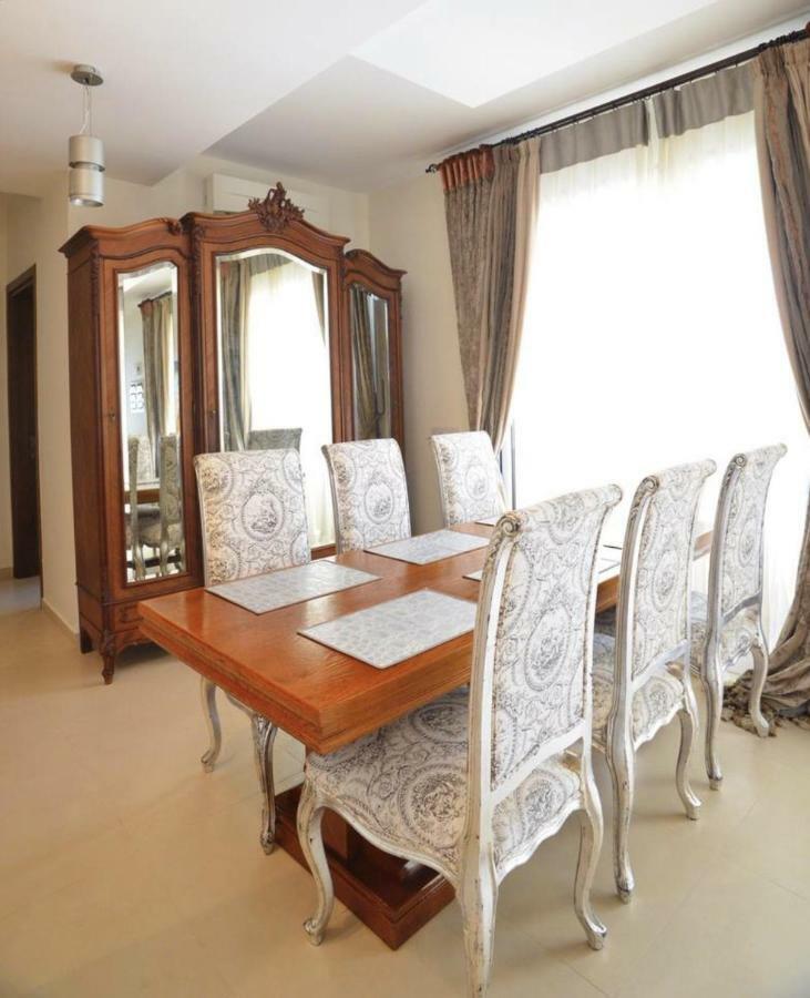 Huge Penthouse With Private Pool Apartment Paphos Bagian luar foto